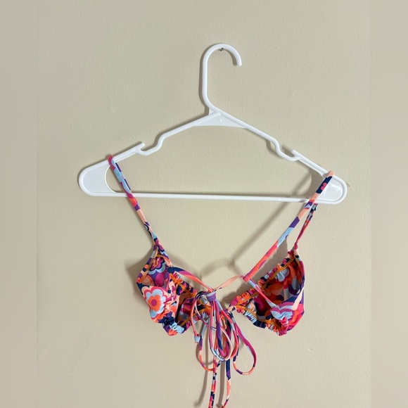 Kulani Kinis - Picture 6 of 6